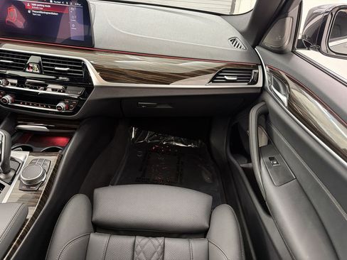 Used 2023 BMW 530i w/ Premium Package RWD image 32