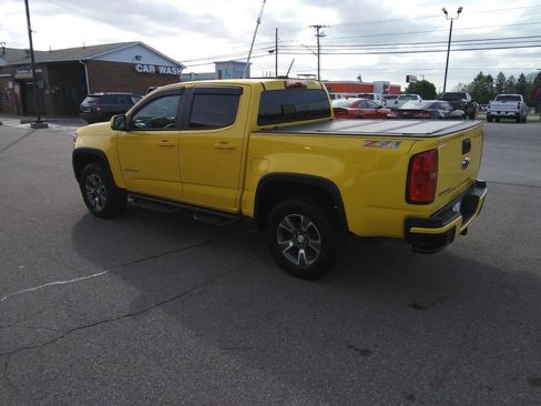 Used 2015 Chevrolet Colorado Z71 w/ Trail Boss Edition image 8