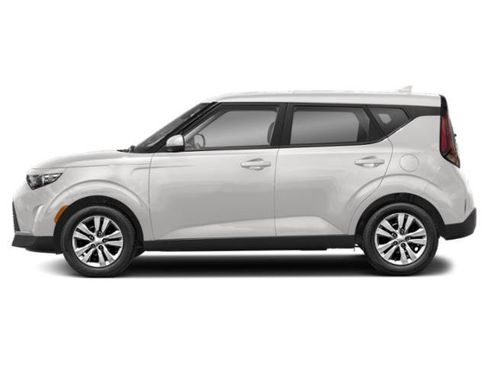 Used 2024 Kia Soul LX FWD image 3