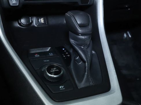 Certified 2024 Toyota RAV4 XLE AWD/4WD image 28