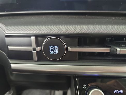 Certified 2024 Hyundai Santa Fe XRT AWD/4WD image 29