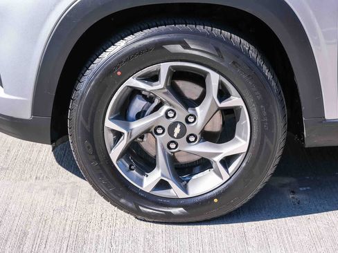 Used 2024 Chevrolet Trax LT w/ Driver Confidence Package FWD image 10
