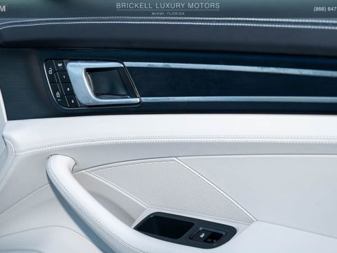 Used 2022 Porsche Panamera GTS image 62