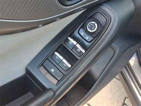 Used 2022 Subaru Crosstrek 2.5i Limited image 23