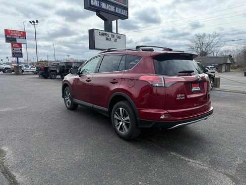 Used 2018 Toyota RAV4 XLE image 5