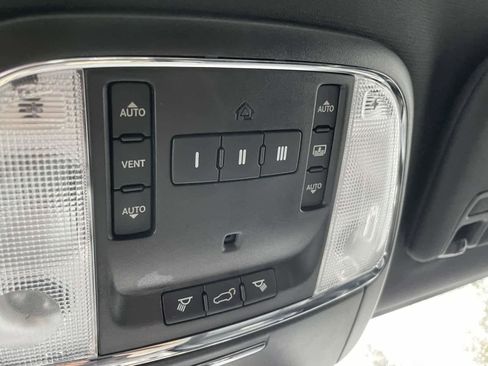 Used 2016 Jeep Grand Cherokee Limited image 21