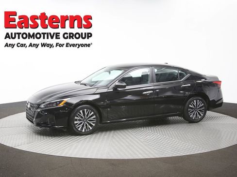 Used 2023 Nissan Altima 2.5 SV FWD image 57