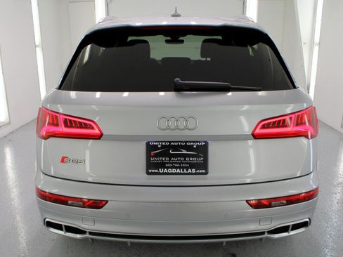 Used 2020 Audi SQ5 Premium Plus w/ Premium Plus Package image 8