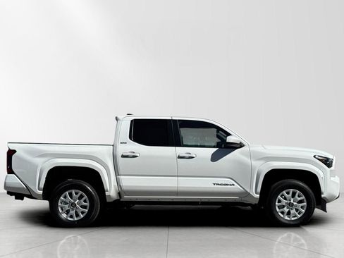 New 2026 Toyota Tacoma SR5 image 2