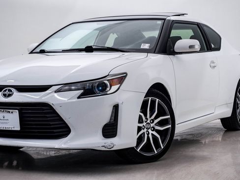 Used 2014 Scion tC image 2