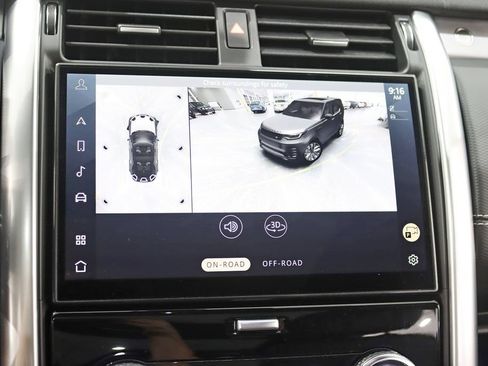Used 2024 Land Rover Discovery Dynamic SE AWD/4WD image 22