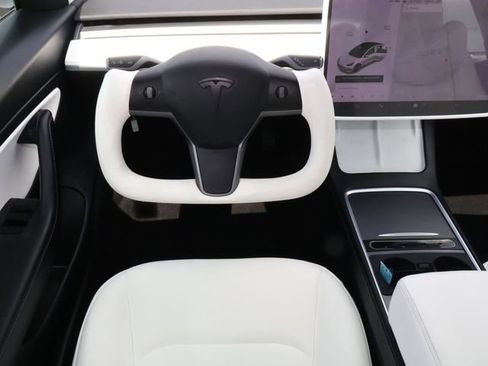 Used 2021 Tesla Model 3 Standard Range Plus RWD image 8