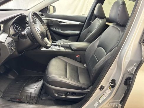 Used 2019 INFINITI QX50 Luxe FWD image 10