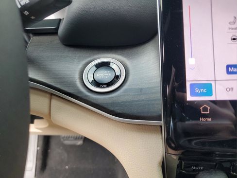 New 2025 Jeep Grand Cherokee Limited RWD image 21