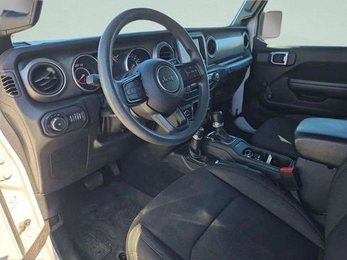 Certified 2022 Jeep Wrangler Sport AWD/4WD image 15