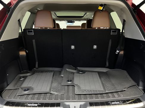 Used 2026 Toyota Grand Highlander AWD image 29