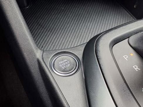 Used 2025 Kia K4 LXS image 27