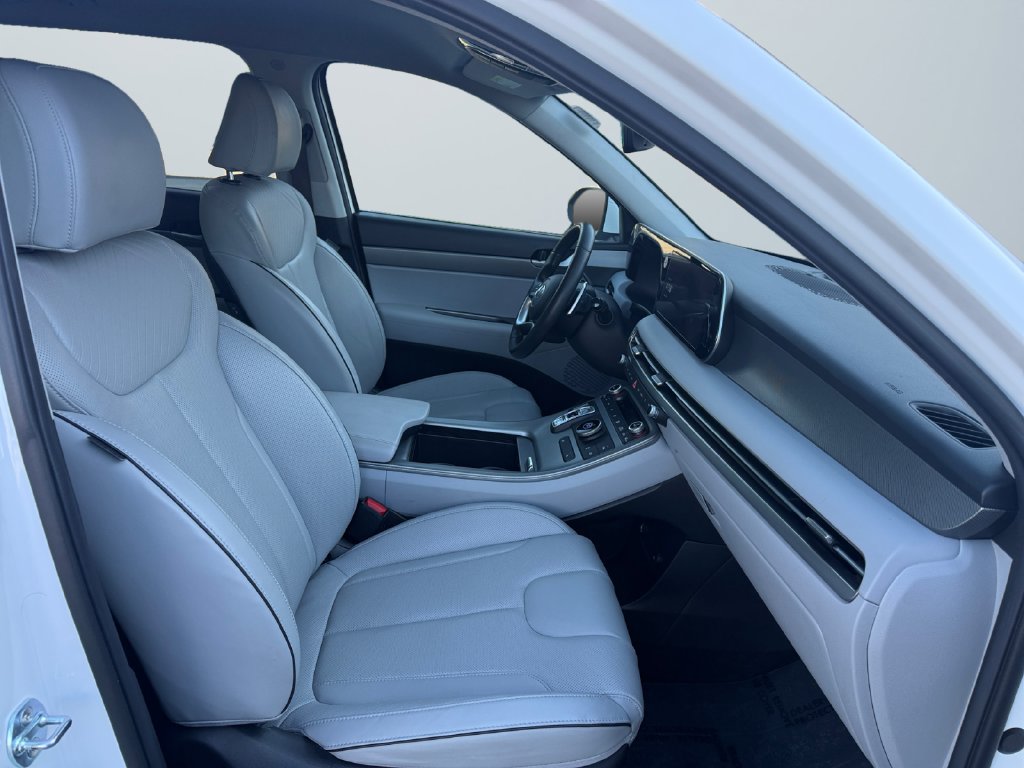 Used 2024 Hyundai Palisade SEL FWD image 15