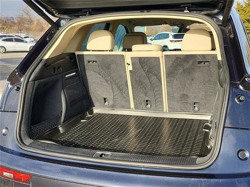 Used 2020 Audi Q5 2.0T Premium Plus w/ Premium Plus Package image 29