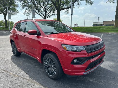 Used 2022 Jeep Compass Limited AWD/4WD image 3