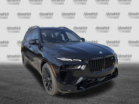 New 2026 BMW X7 M60i image 2