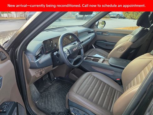 Used 2024 Kia EV9 Land image 9