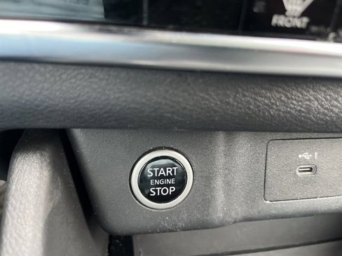 Used 2023 Nissan Rogue SV image 25