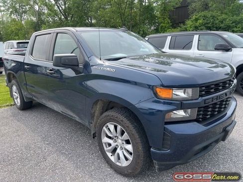 Used 2022 Chevrolet Silverado 1500 Custom AWD/4WD image 2