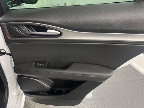 Used 2022 Alfa Romeo Stelvio Veloce image 55