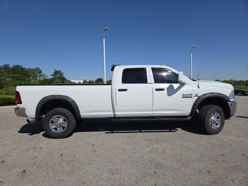 Used 2018 RAM 2500 Tradesman w/ Chrome Appearance Group AWD/4WD image 17