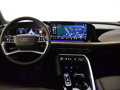 Certified 2025 Audi Q5 Premium w/ Convenience Package image 13