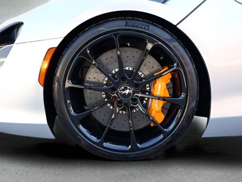 New 2026 McLaren Artura Spider image 10