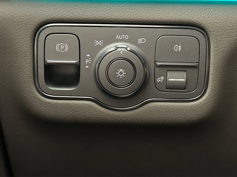 Used 2020 Mercedes-Benz GLE 350 4MATIC image 37