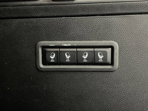 Used 2023 Jeep Wagoneer Series II w/ Premium Group I image 17