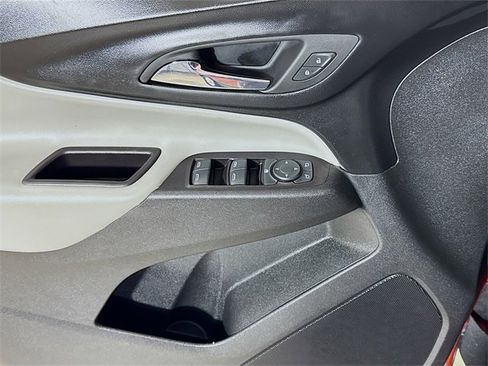 Used 2020 Chevrolet Equinox LS w/ LS Convenience Package image 15