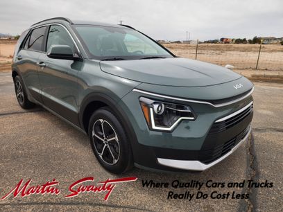 Used 2025 Kia Niro EX