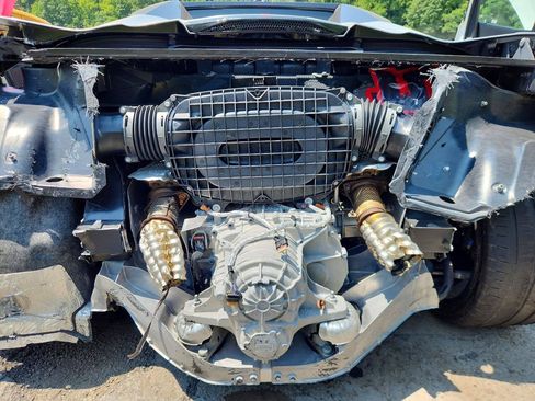 Used 2021 Chevrolet Corvette Stingray Premium Conv w/ Z51 Performance Package RWD image 9