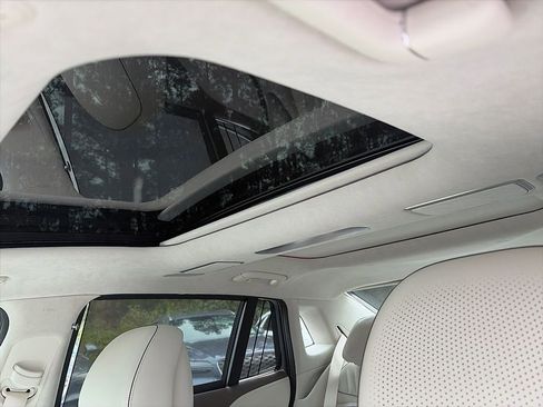 Used 2025 Genesis G90 3.5T image 7