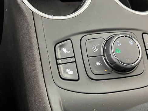 Used 2022 GMC Terrain SLE w/ Driver Convenience Package AWD/4WD image 19