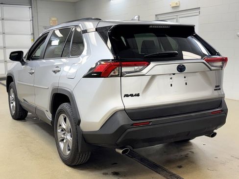 Used 2023 Toyota RAV4 XLE image 8