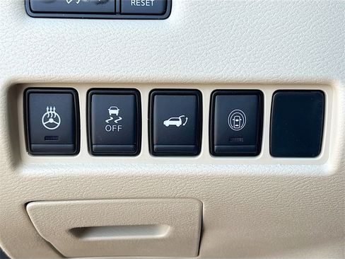 Used 2023 Nissan Murano Platinum w/ Cargo Package image 10