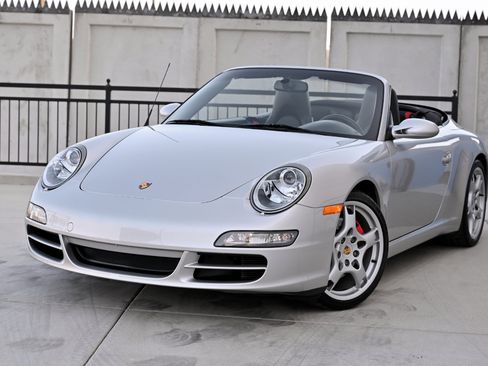 Used 2005 Porsche 911 Carrera S RWD image 16