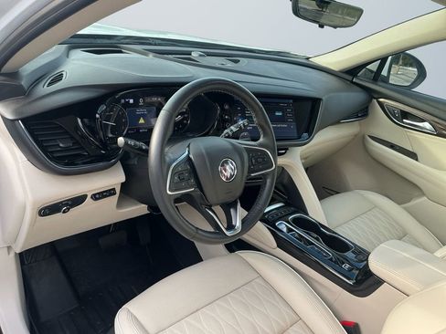 Used 2022 Buick Envision Avenir w/ Technology Package II image 10