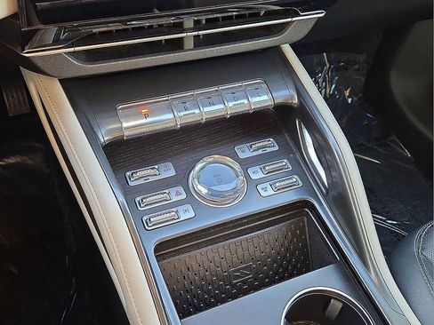 Used 2024 Lincoln Nautilus Reserve image 31