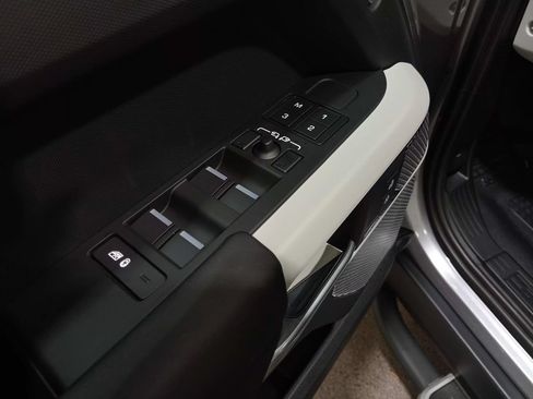 Used 2024 Land Rover Defender 110 S AWD/4WD image 17