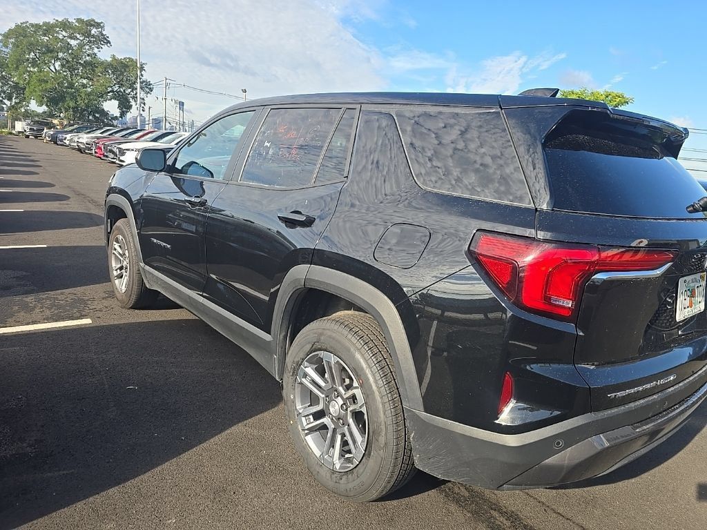 Used 2025 GMC Terrain Elevation AWD/4WD image 4