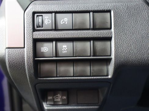 Used 2025 Toyota Tacoma SR5 image 10