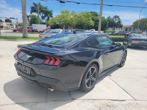 Used 2025 Ford Mustang Premium RWD image 8