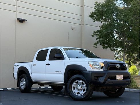 Used 2013 Toyota Tacoma PreRunner RWD image 21