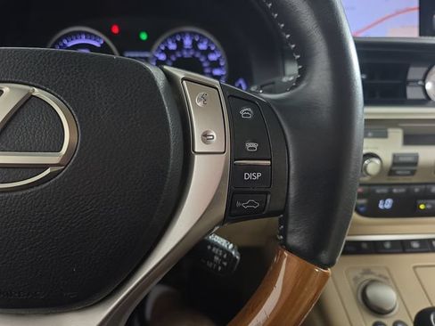 Used 2013 Lexus ES 300h w/ Luxury Pkg FWD image 14